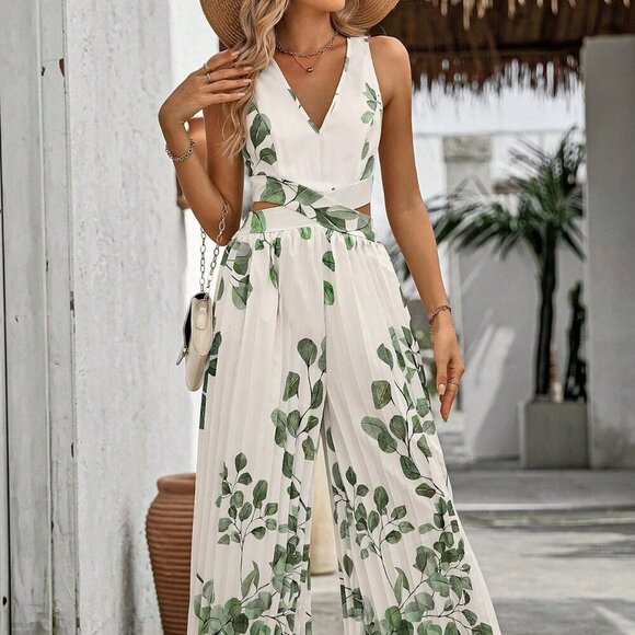 Multicolor Boho Women's V-Neck Plant Printed Pleated Jumpsuit - Picture 4 of 7